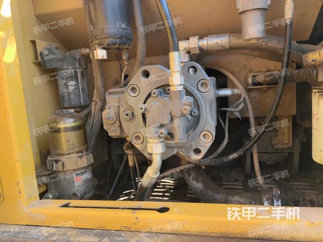 電瓶（大件艙室）