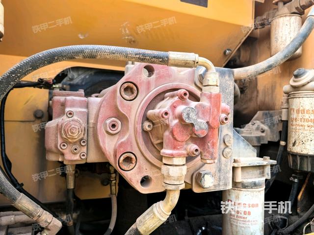 液压泵斜45 左（大件舱室）