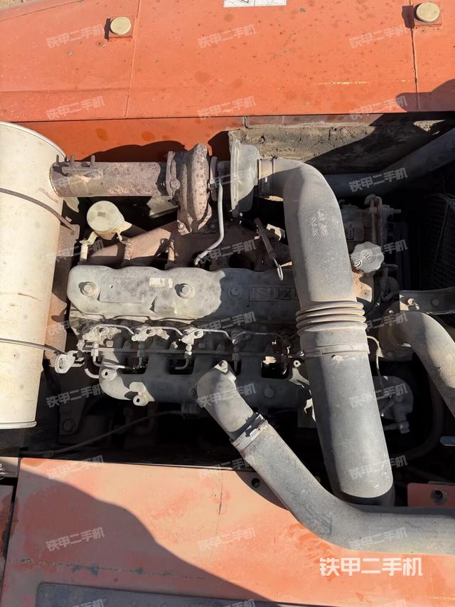 發(fā)動(dòng)機(jī)室（上車部件）