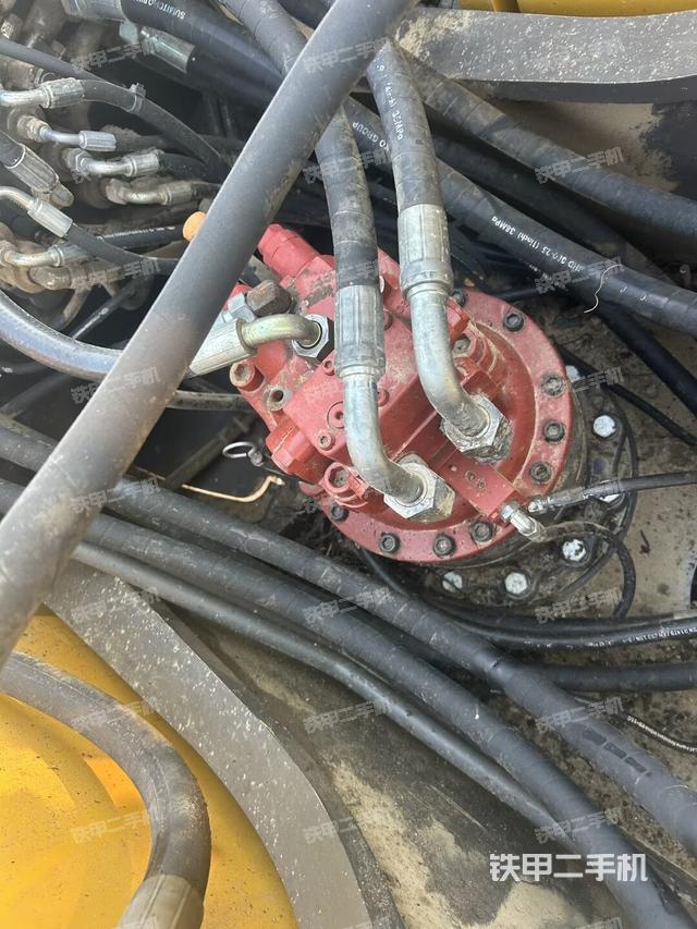 回轉(zhuǎn)馬達(dá)（上車部件）