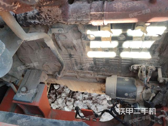 氣門室蓋螺絲特寫（上車部件）