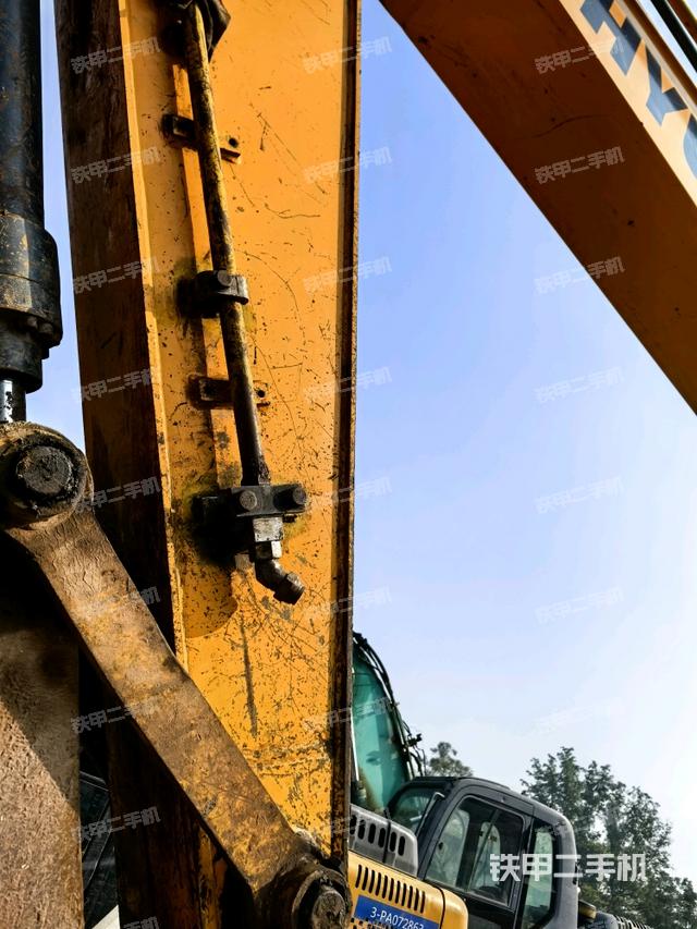 大臂整体 右侧（工作和回转装置）