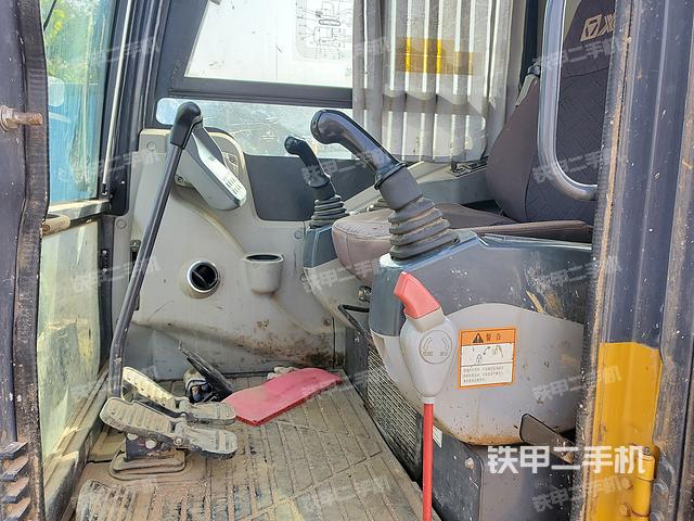 发动机整体俯视（整机外观）