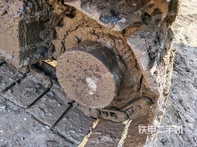 右驱动轮（行走机构）