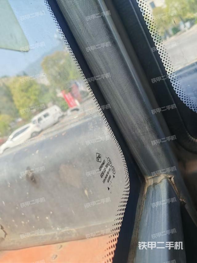 顶棚整体（驾驶室部分）