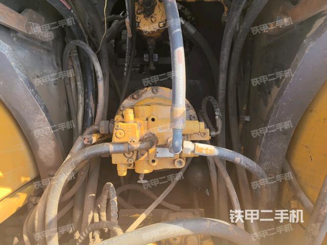 回轉(zhuǎn)馬達(dá)（上車部件）