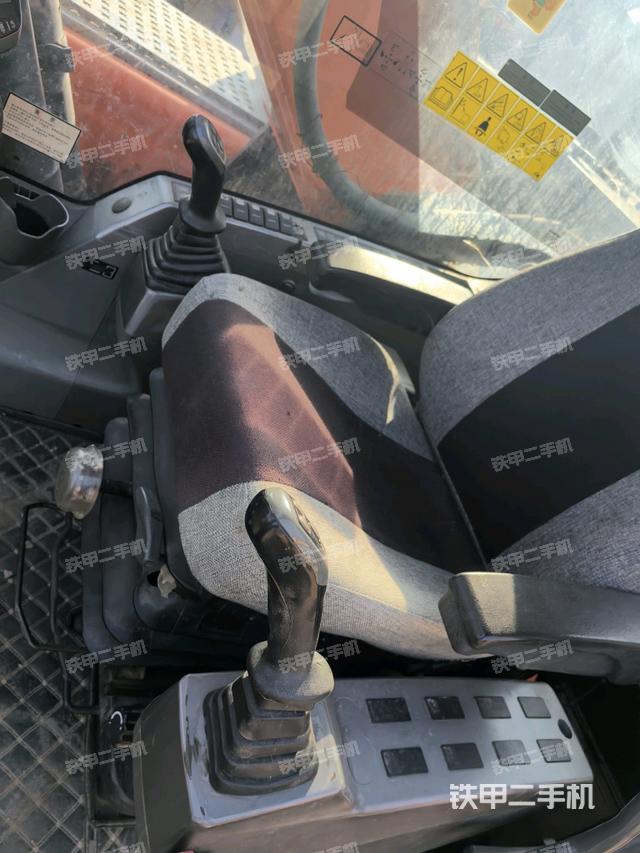 座椅后部（駕駛室部分）