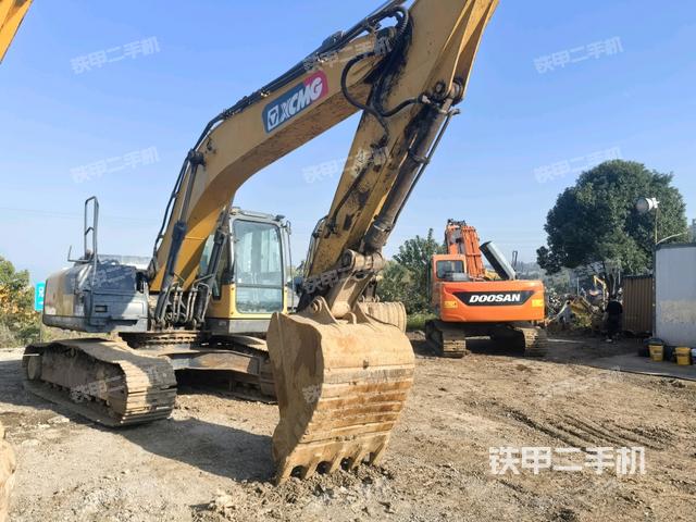 徐工XE200DA挖掘機(jī)