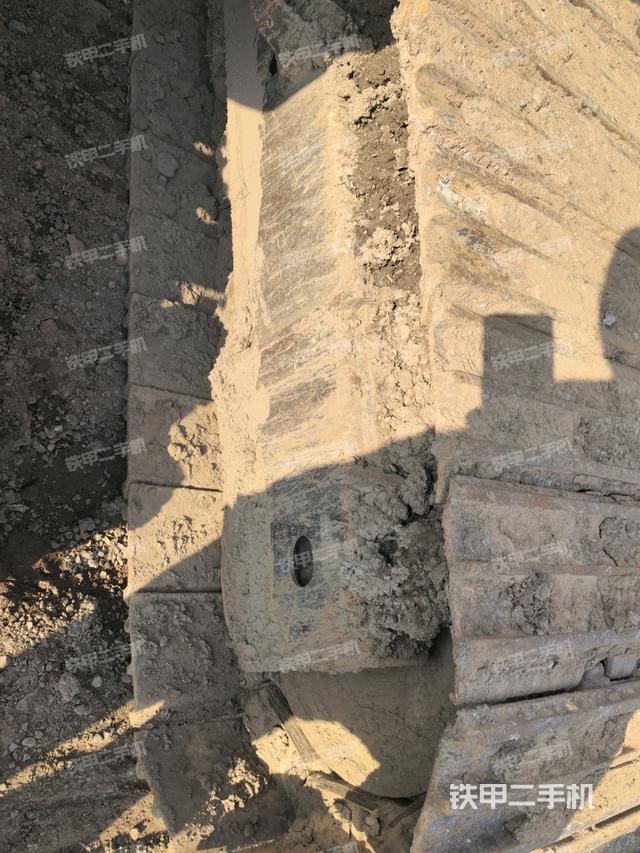 右侧行走马达盖板（行走机构）