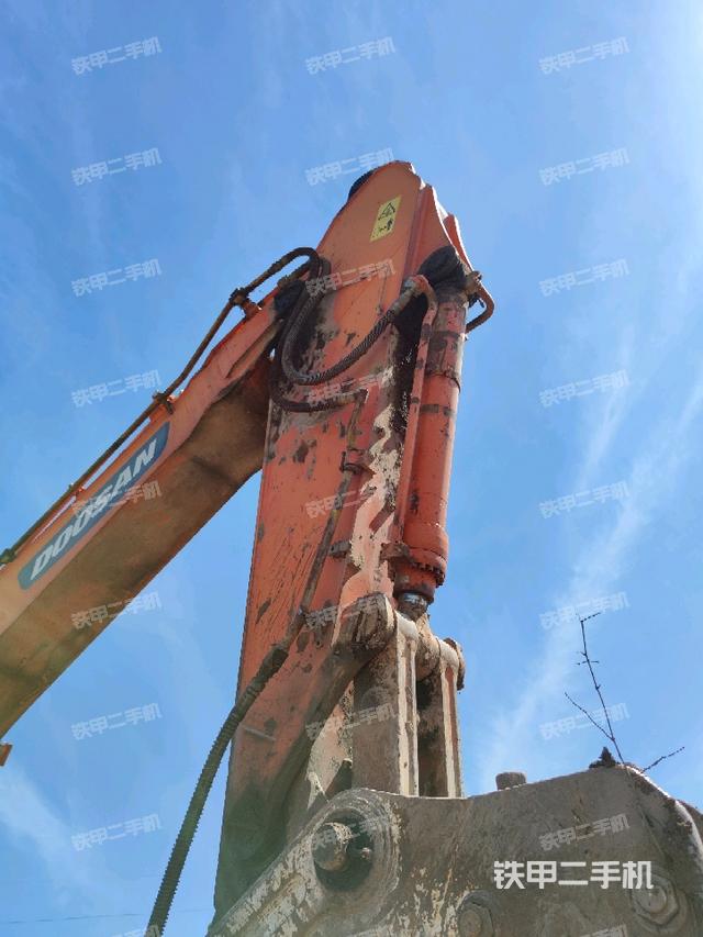 小臂整體右前（工作和回轉(zhuǎn)裝置）