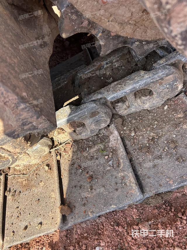 右驅(qū)動輪（行走機構）