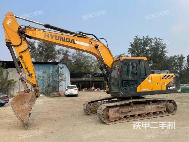 现代R215VS挖掘机