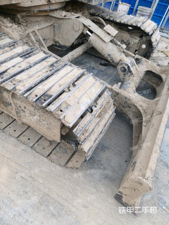 转盘和下车架正前（工作和回转装置）