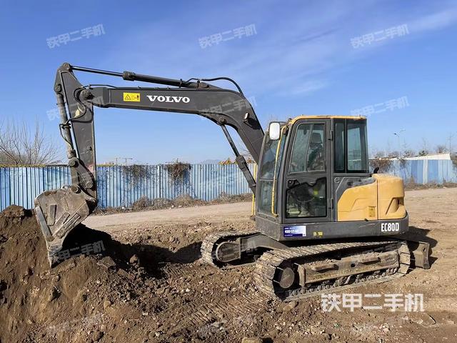 沃尔沃EC80D挖掘机