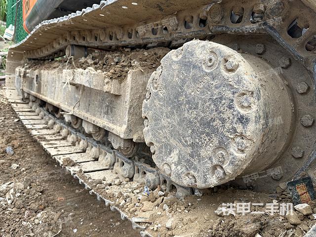 單側(cè)履帶整體（整機(jī)外觀）