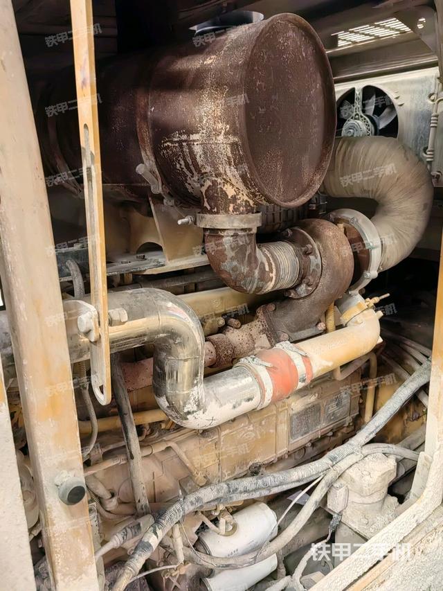 发动机右侧（整机外观及大件）