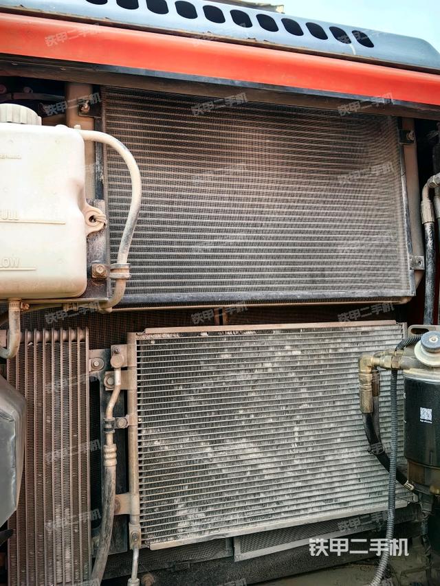 散熱器正面（大件艙室）