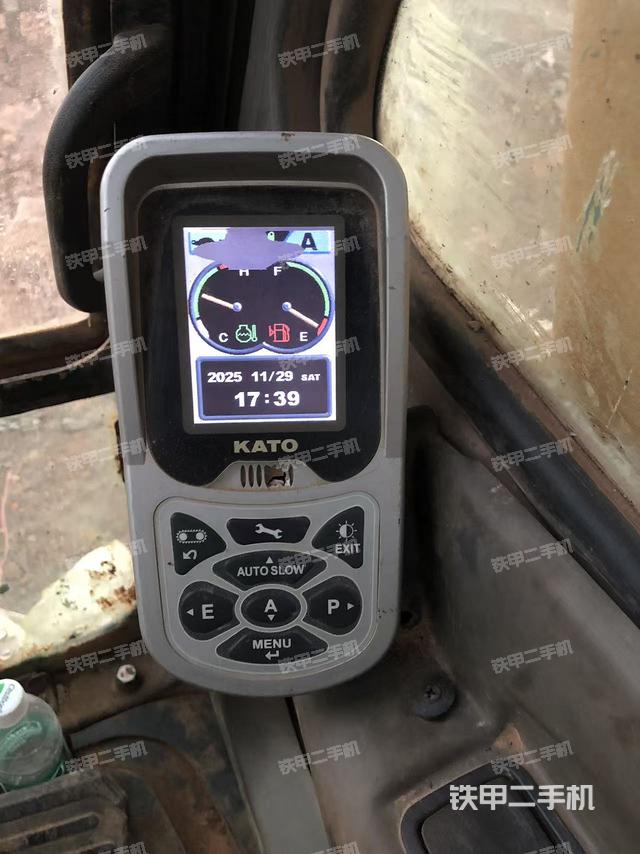 駕駛室整體（整機(jī)外觀）