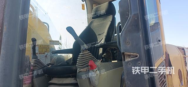 驾驶室整体（整机外观）