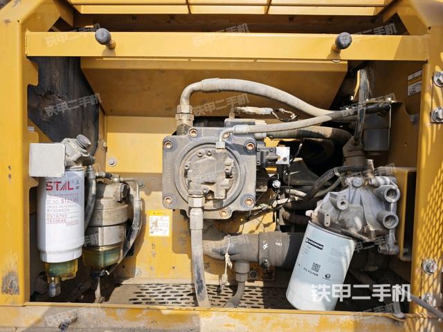 液壓泵斜45?右（大件艙室）