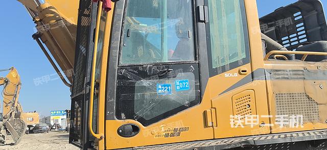 驾驶室整体（整机外观）