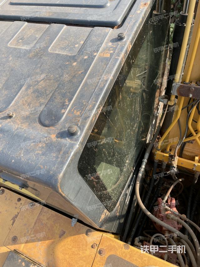 駕駛室頂部俯視（上車部件）