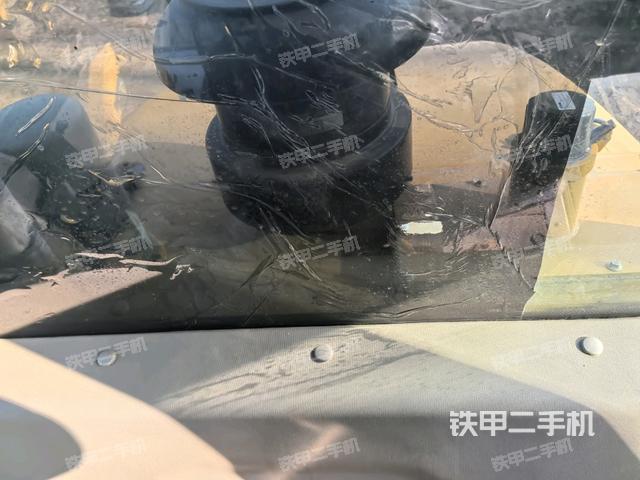 仪表盘全景（压路机驾驶室）