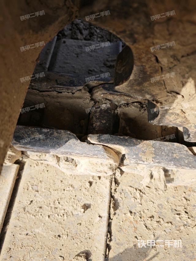 左側(cè)行走馬達蓋板（行走機構(gòu)）