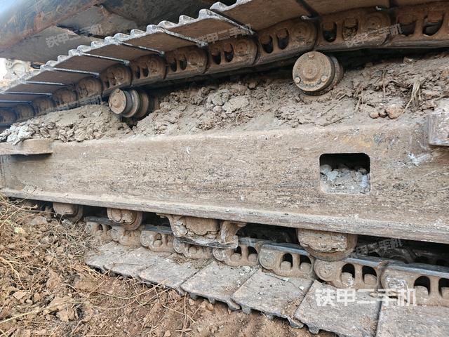 右驱动轮（行走机构）