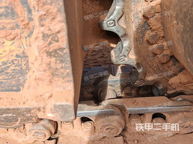 回转马达和主控阀（整机外观）