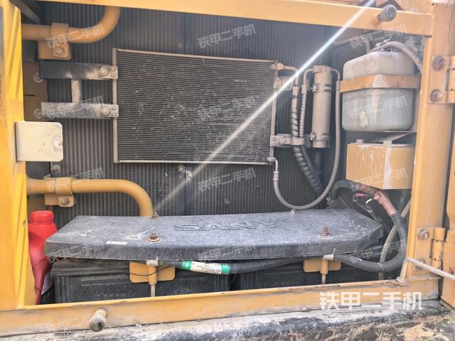 散熱器正面（大件艙室）