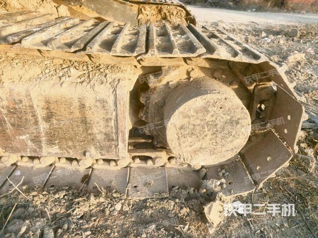 右驱动轮（行走机构）