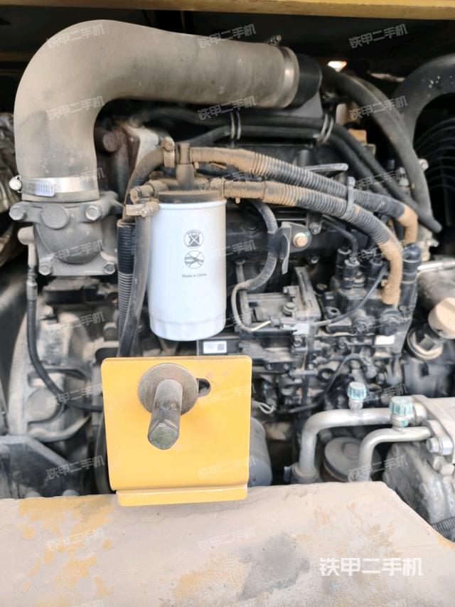 发动机室（上车部件）