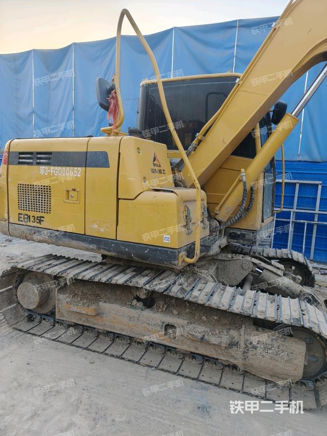 大臂根部 斜（工作和回转装置）