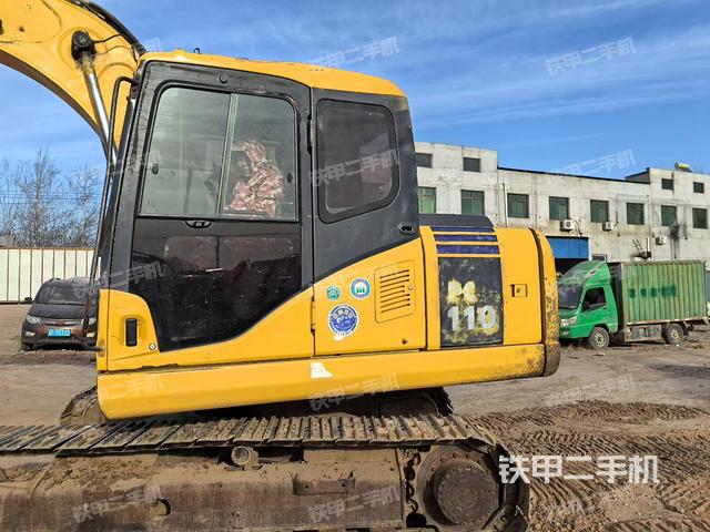 驾驶室顶部（整机外观）