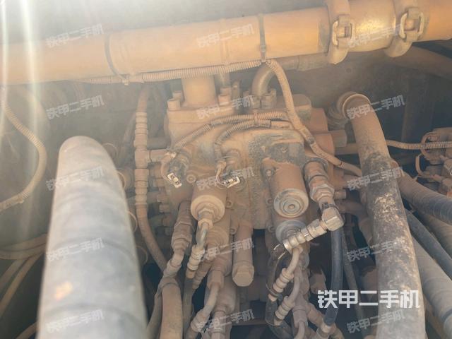 回轉(zhuǎn)馬達(dá)（上車部件）