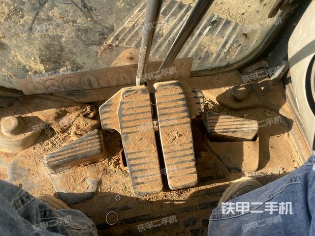 座椅右側控制臺/鑰匙門/油門/含右手柄（駕駛室部分）