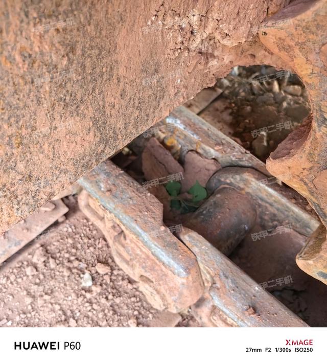 單側(cè)履帶整體（整機(jī)外觀）