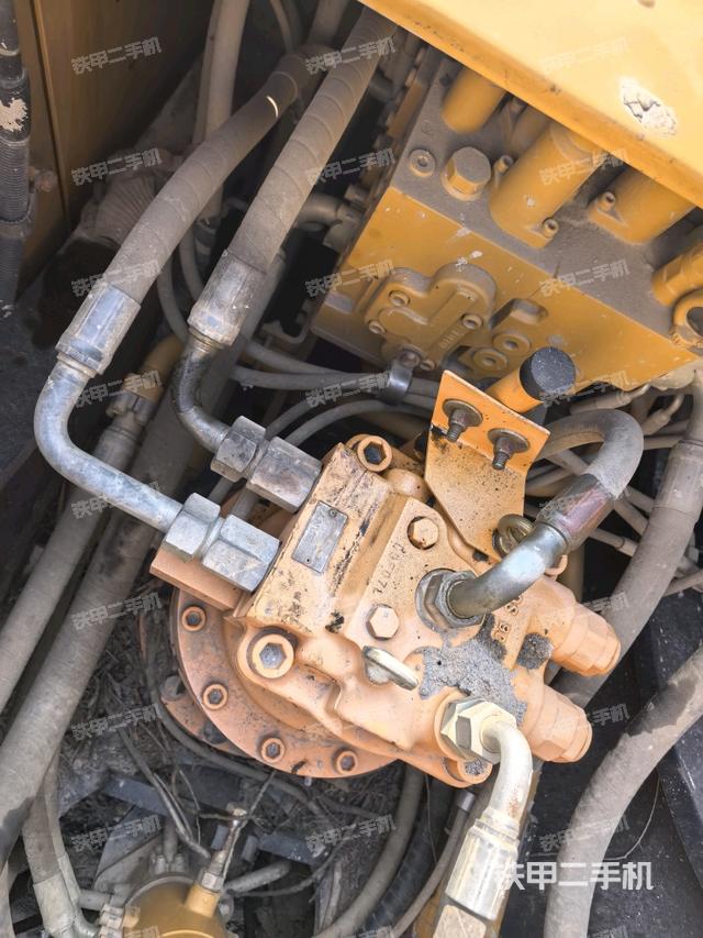 回轉(zhuǎn)馬達(dá)（上車部件）