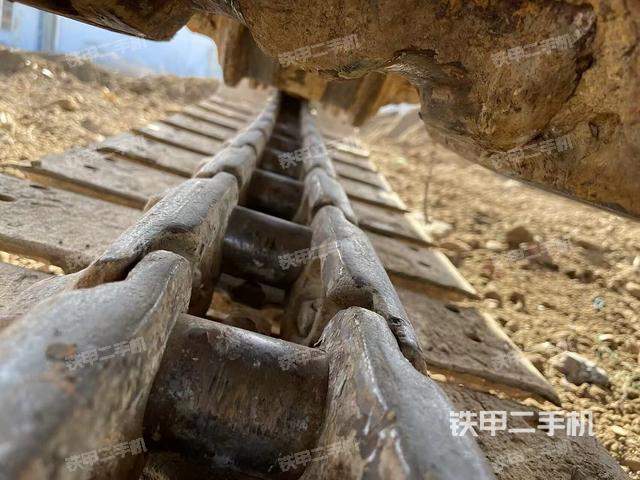 单侧履带整体（整机外观）