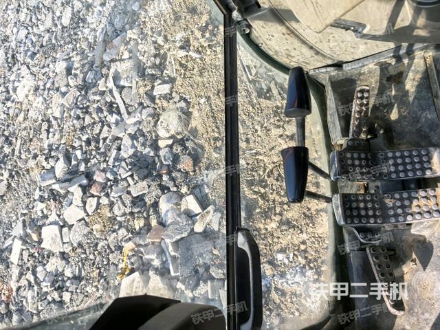 座椅左側(cè)控制臺(tái)/音響/含左手柄（駕駛室部分）