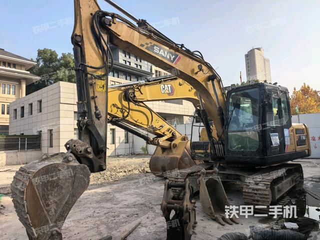 三一重工SY135C挖掘机