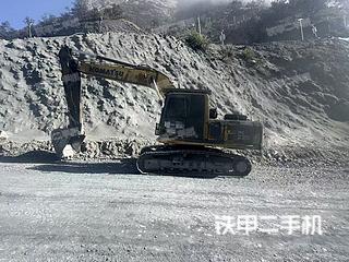 济南小松PC220-8挖掘机实拍图片