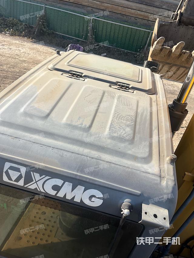 驾驶室顶部（整机外观）