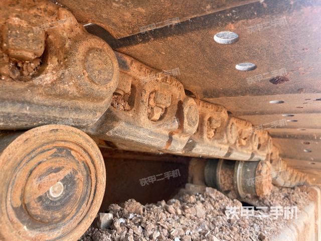 左側(cè)履帶整體?（行走機(jī)構(gòu)）