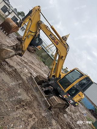 山东临工E660FL挖掘机实拍图片