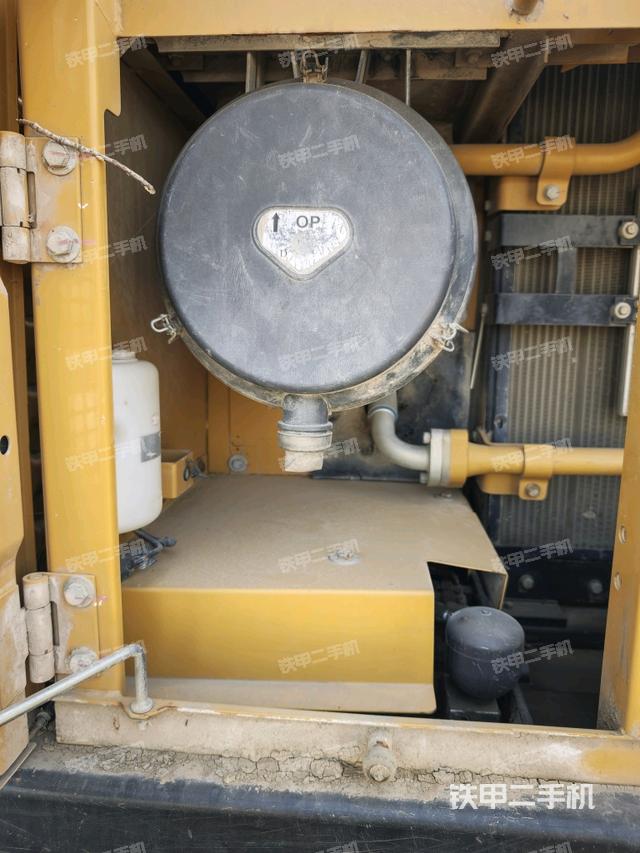 液壓泵斜45?左（大件艙室）