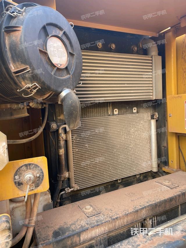 散熱器正面（大件艙室）