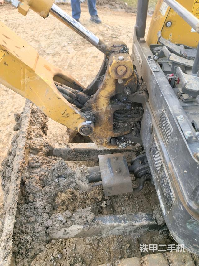 小臂整体右前（工作和回转装置）