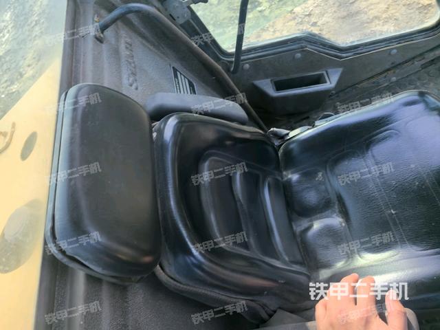 儀表盤全景（壓路機駕駛室）